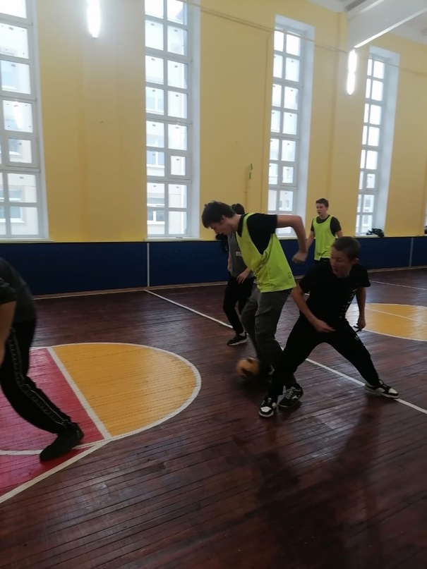 Футбол.